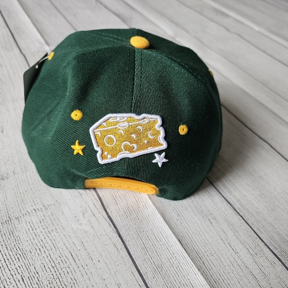 Green Bay Snapback Embroidered Cap - Picture 5 of 7